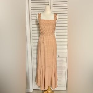 Winston White Blush Pink Long Dress Size XS. This dress will flatter your figure